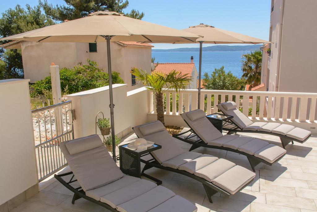 Apartments Villa Atlantis Трогир Экстерьер фото