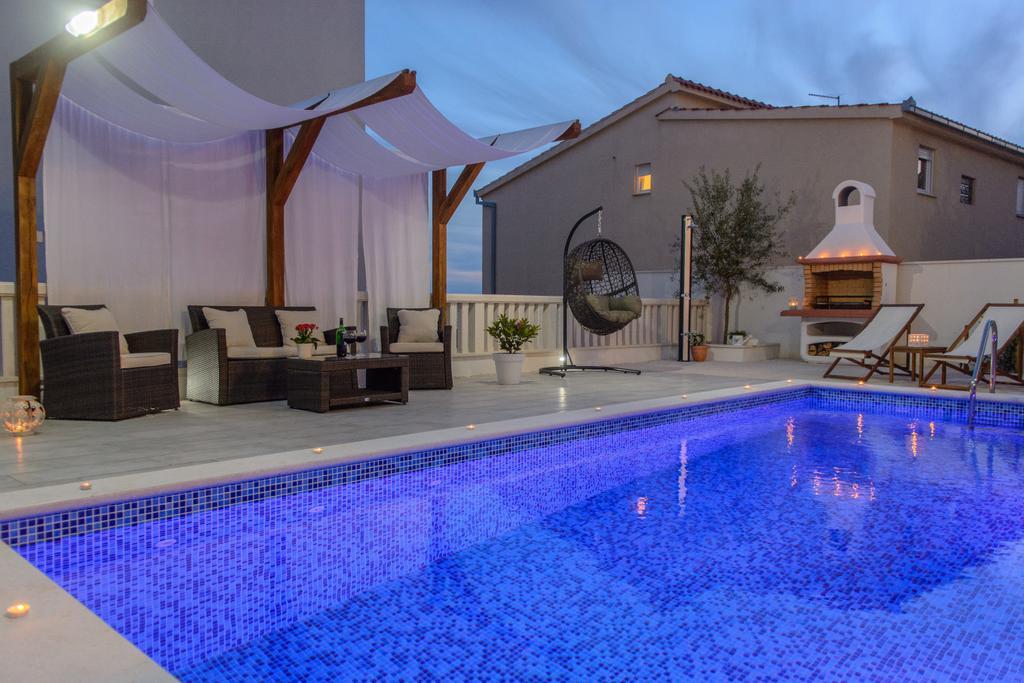 Apartments Villa Atlantis Трогир Экстерьер фото