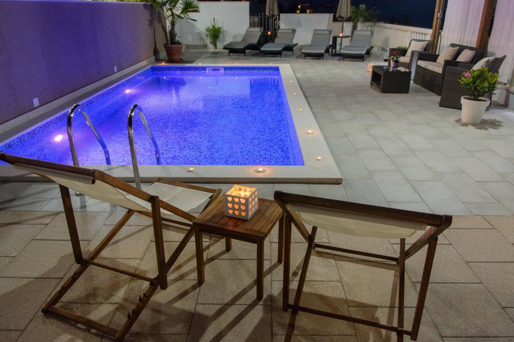 Apartments Villa Atlantis Трогир Экстерьер фото