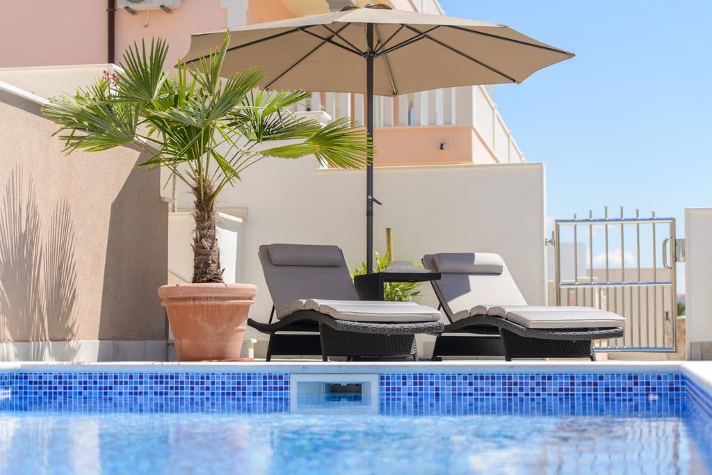 Apartments Villa Atlantis Трогир Экстерьер фото