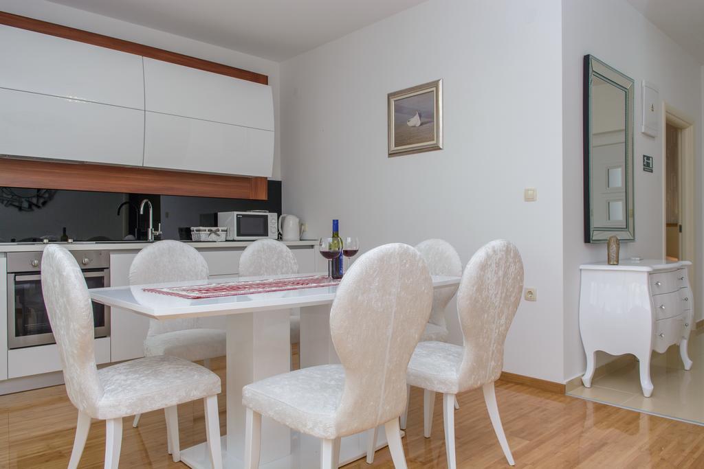 Apartments Villa Atlantis Трогир Экстерьер фото