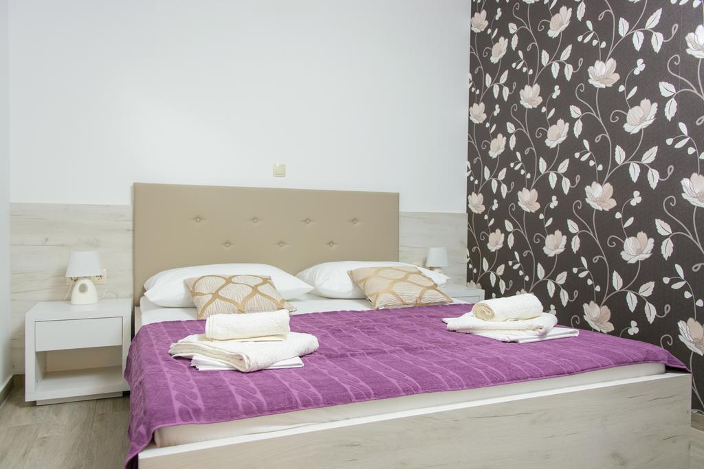 Apartments Villa Atlantis Трогир Экстерьер фото