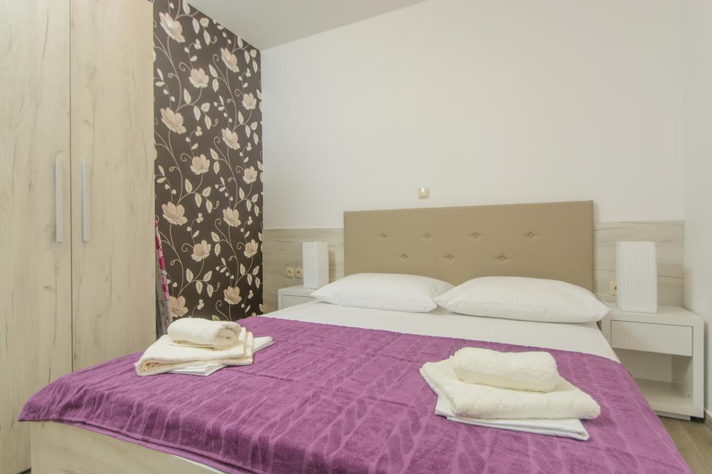 Apartments Villa Atlantis Трогир Экстерьер фото