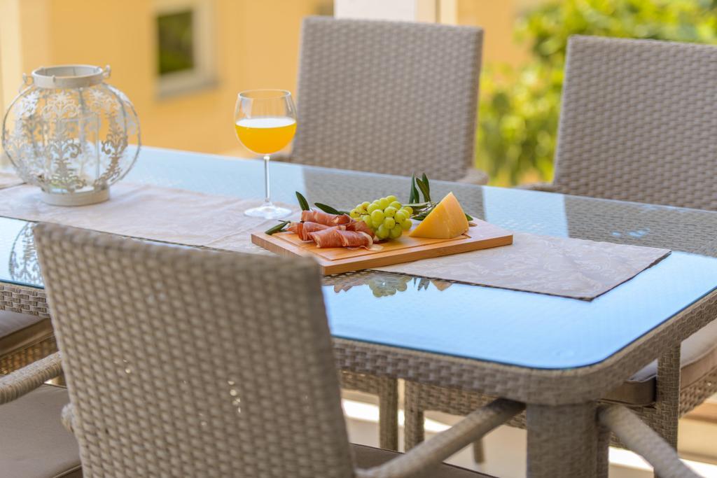 Apartments Villa Atlantis Трогир Экстерьер фото