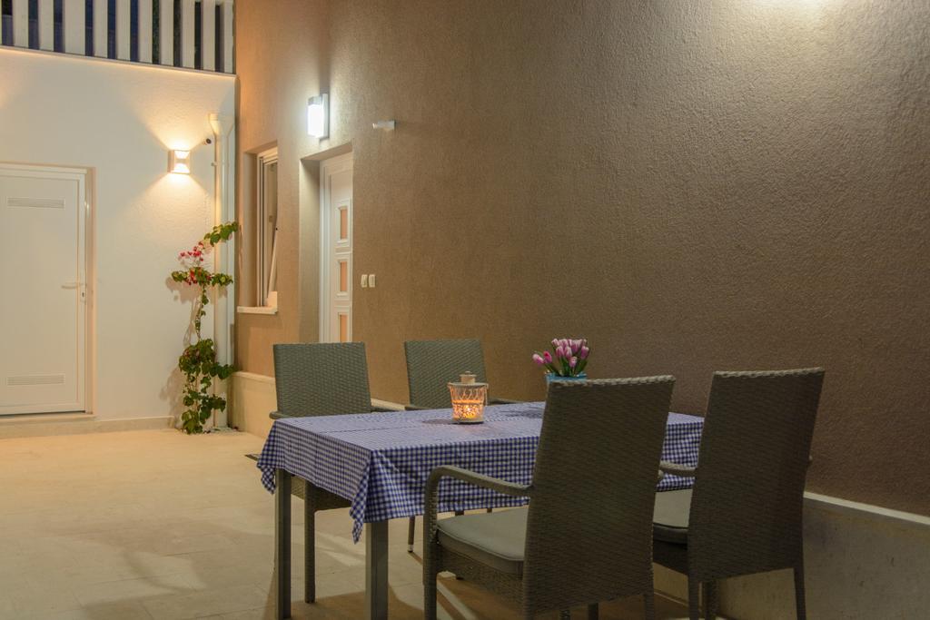 Apartments Villa Atlantis Трогир Экстерьер фото